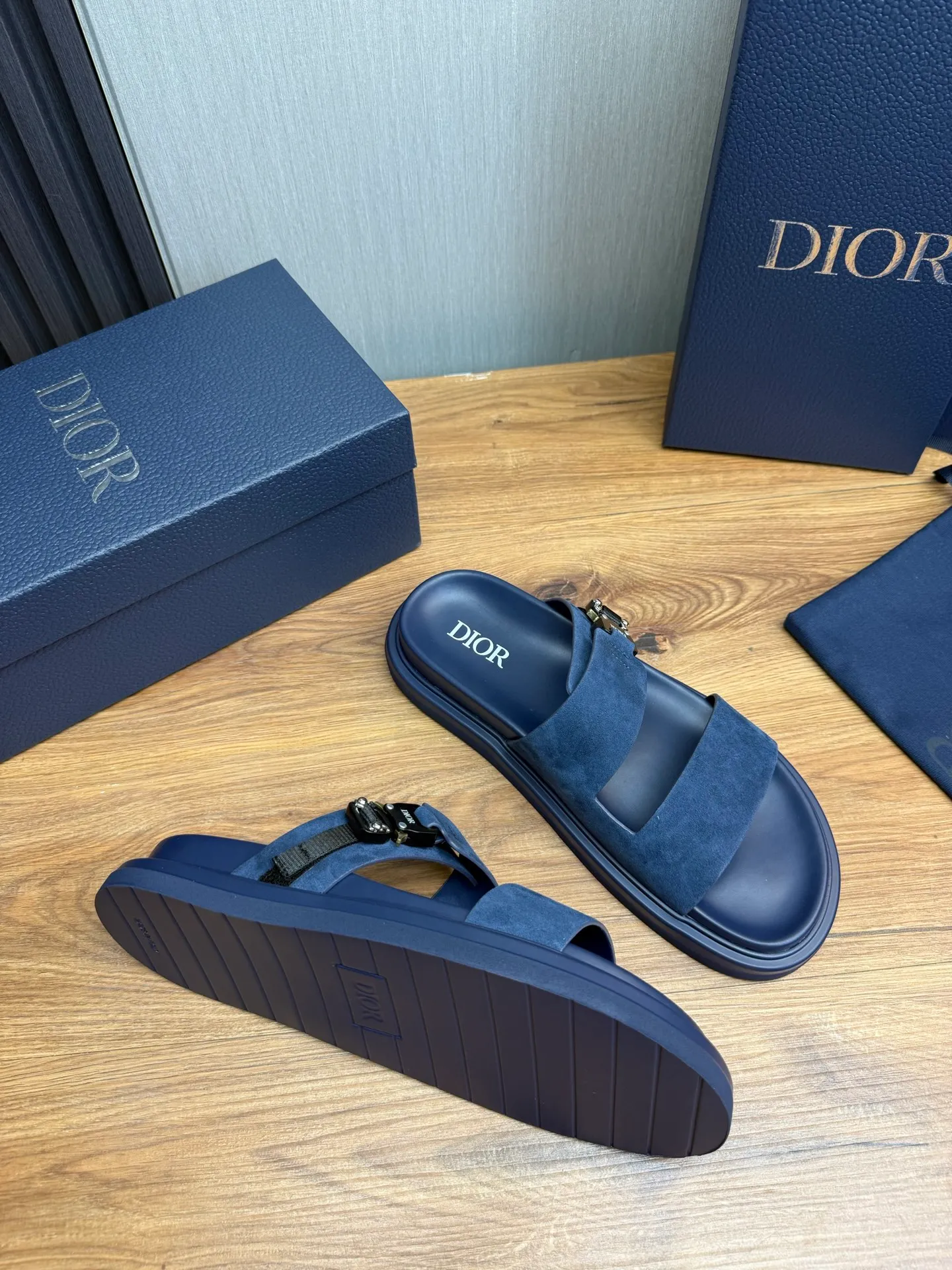 Men's shoes 300💰 Dior. Men's slippers🩴 Official website 1:1 production 38-45 size 45 46 🉑️Customized original material shipped✅
